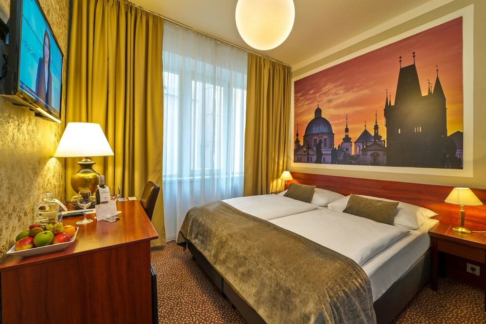 Фото Metropolitan Old Town Hotel - Czech Leading Hotels