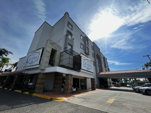 Гостиница Hotel Suites Mexico Plaza Campestre в Леоне