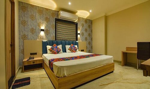 Гостиница Fabhotel Clive Regency Lovelock в Калькутте