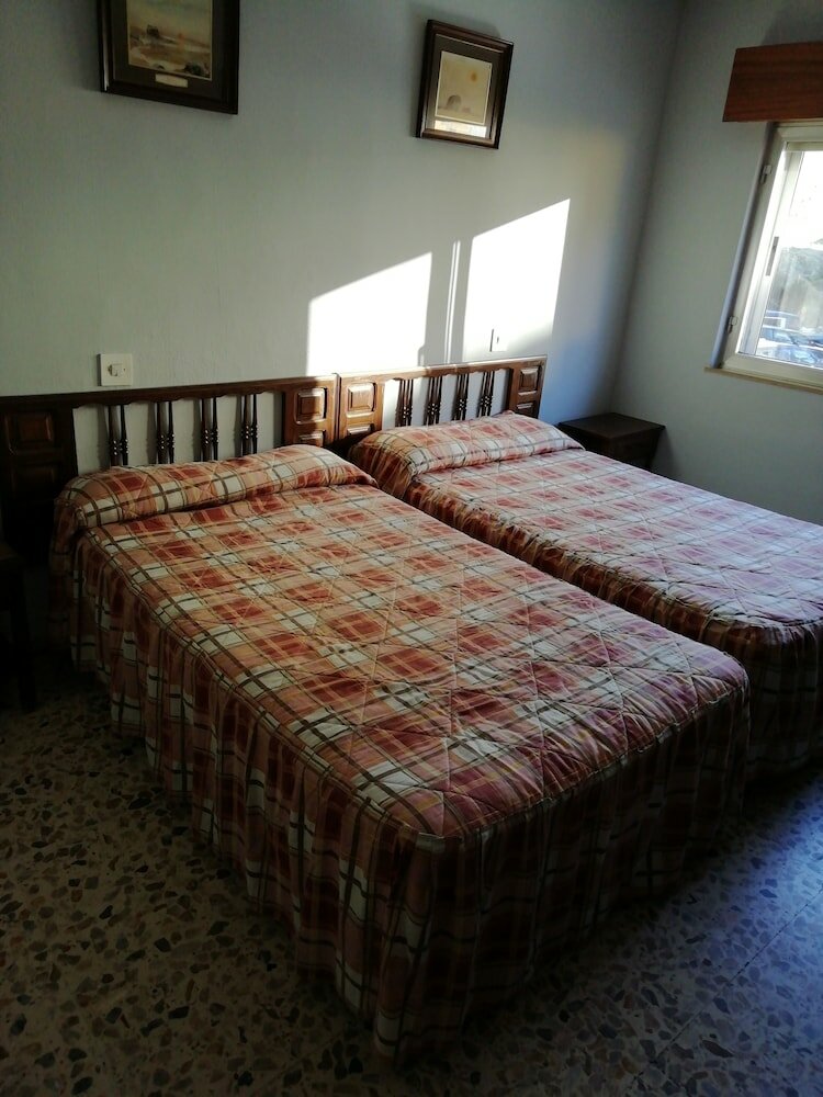 Фото Hostal La Estrada Restaurante