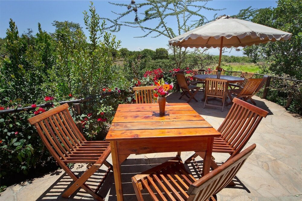 Фото Rhino Watch safari Lodge