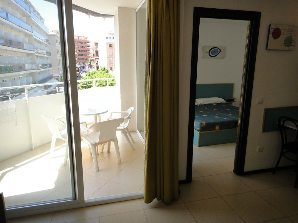 Фото Apartamentos Lloret Sun