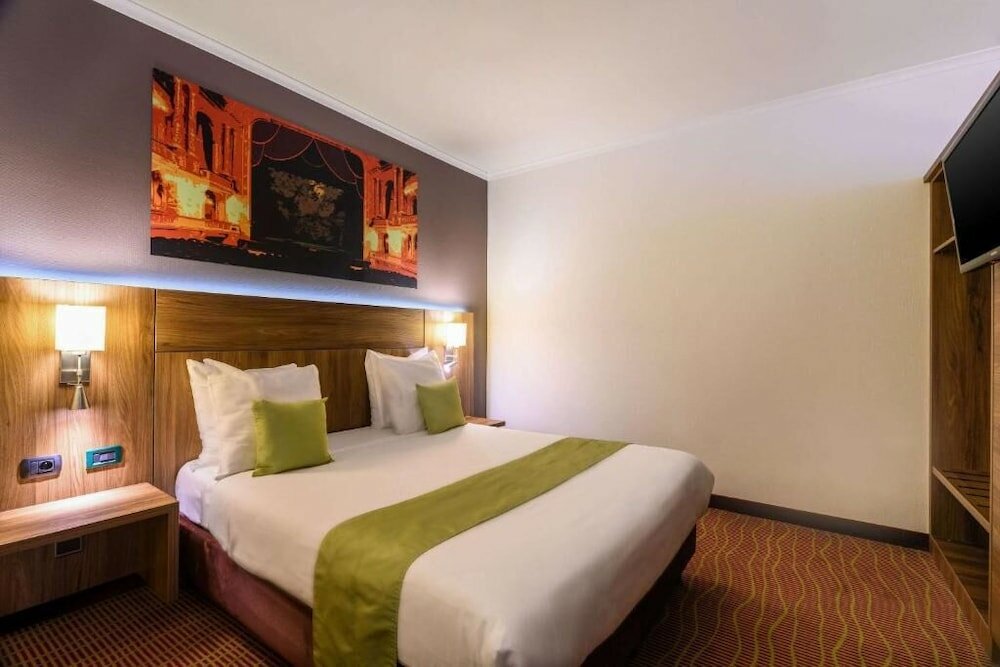 Фото Hotel Opera