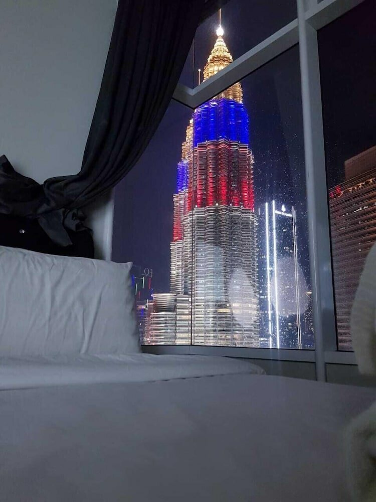 Фото Kl Sky Suites Klcc by Sa