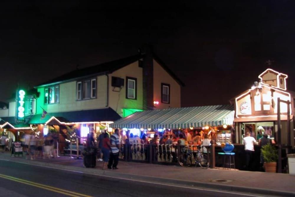 Фото Yachtsman's Cove with 3-Levels