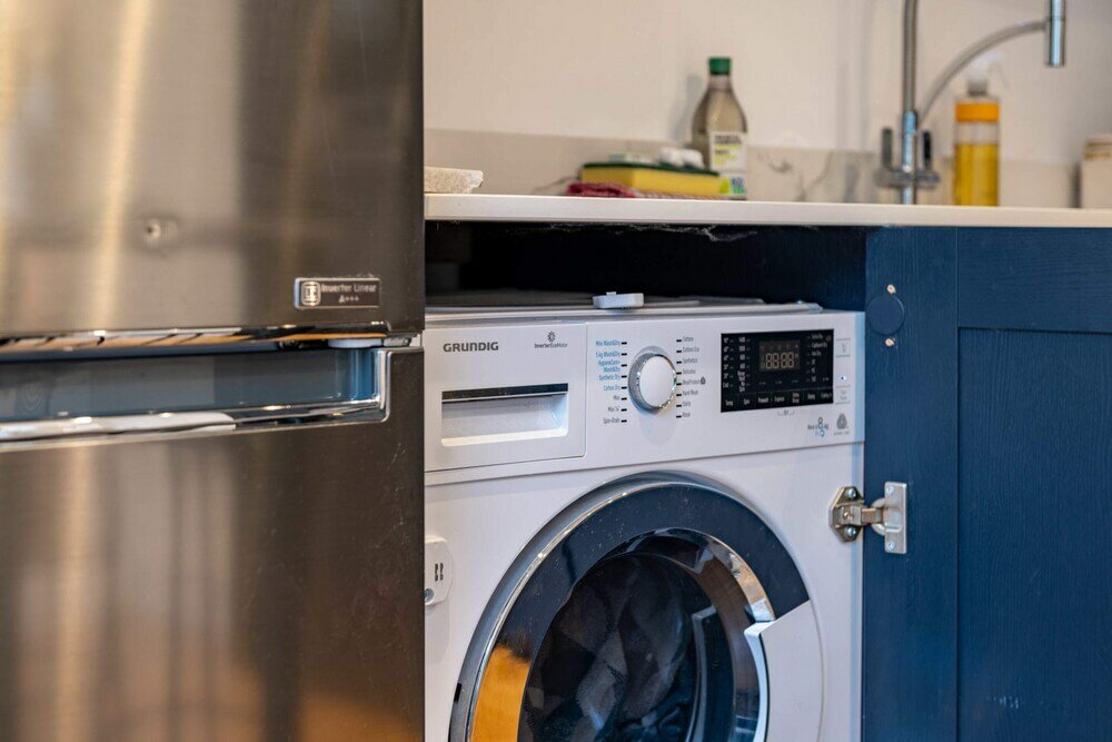 Фото Beautiful Two Bed Abode In South West London