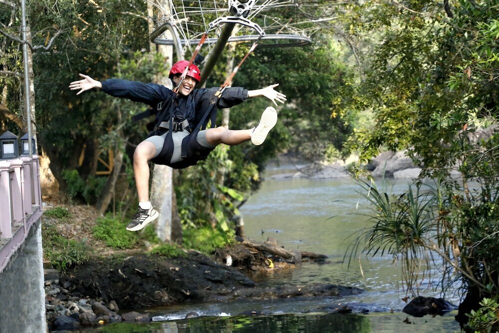 Фото Whistling Woodzs Resort