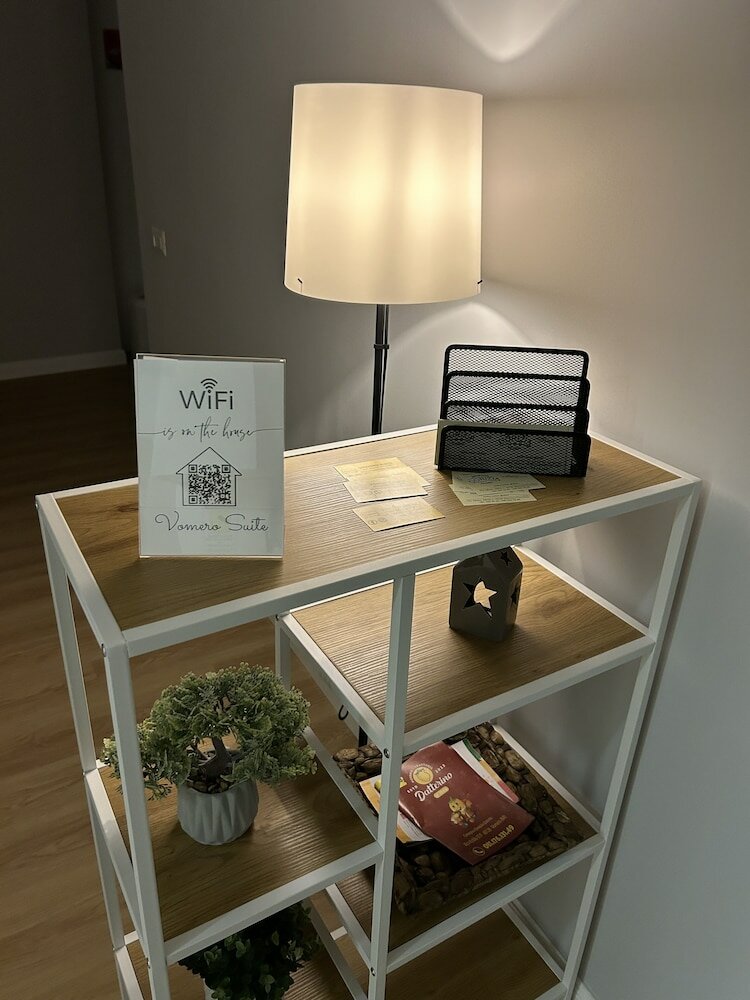 Фото Vomero Suite and deluxe room