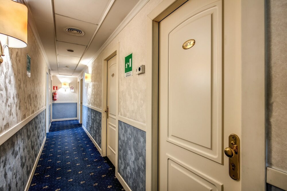 Фото Hotel Laura