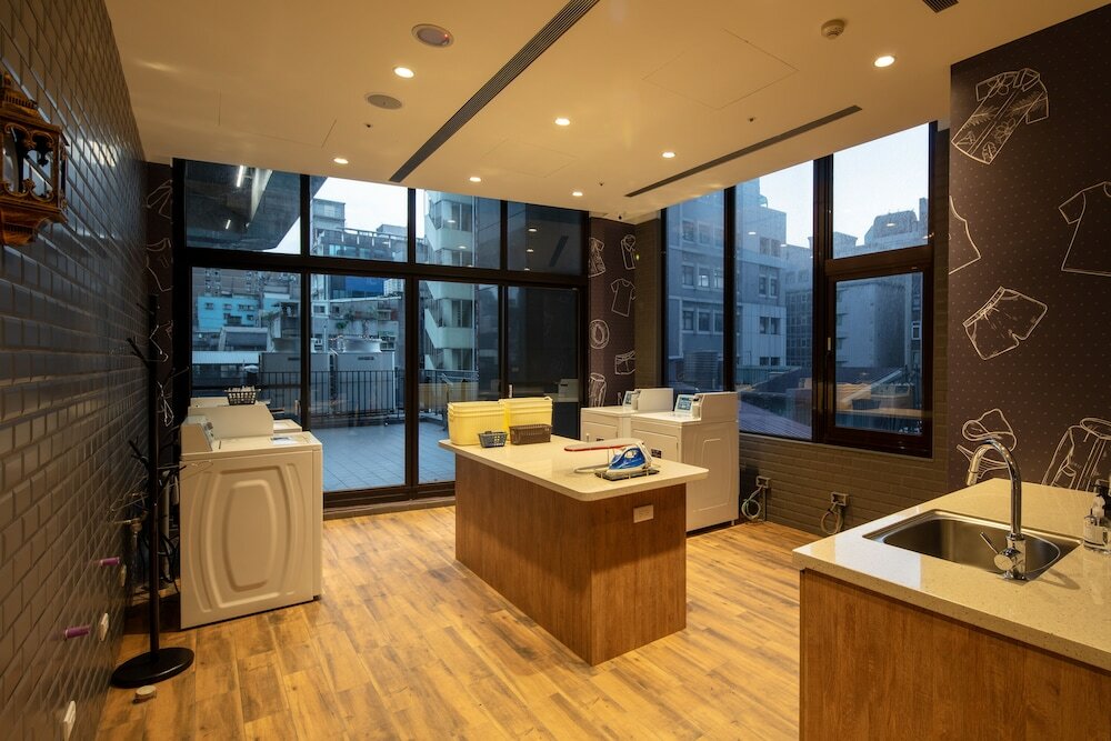 Фото Roaders Plus Hotel Taipei Station