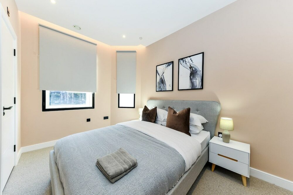 Фото Portobello Rd - North Ken