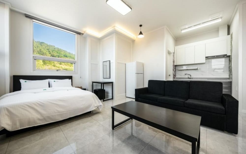 Фото Yeosu Little Forest Pension