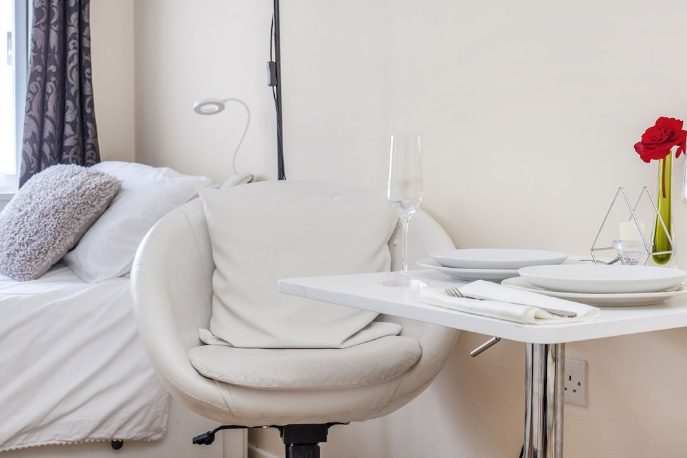 Фото Th Serviced Apartment London