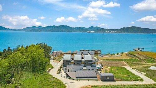 Гостиница Namhae Ourpoolvilla