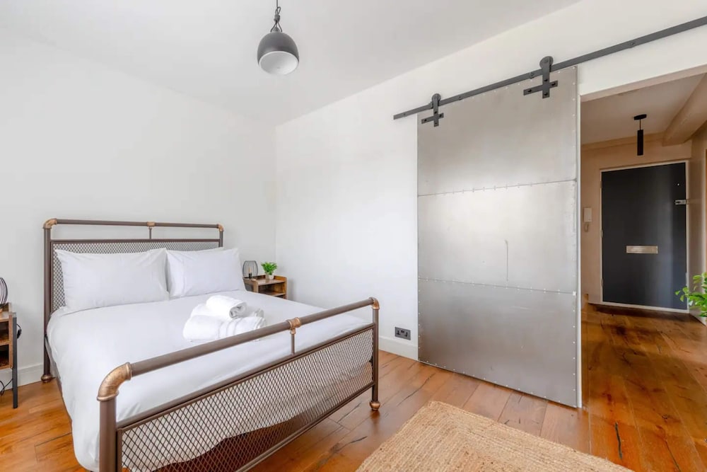 Фото Quirky 2bd Flat in De Beauvoir