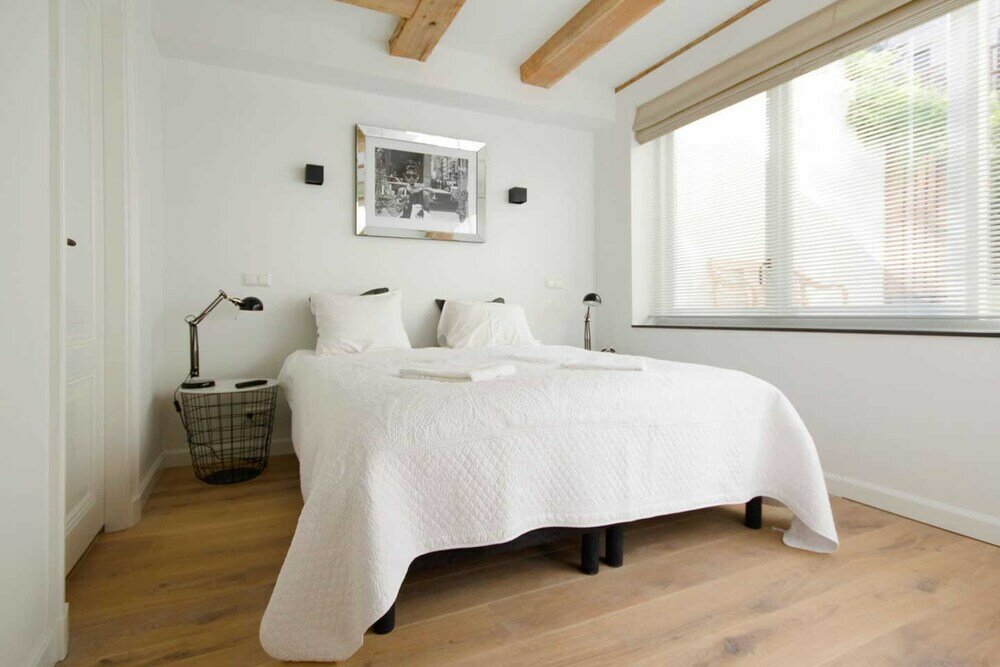 Фото Bright & Comfortable Angel Apartment