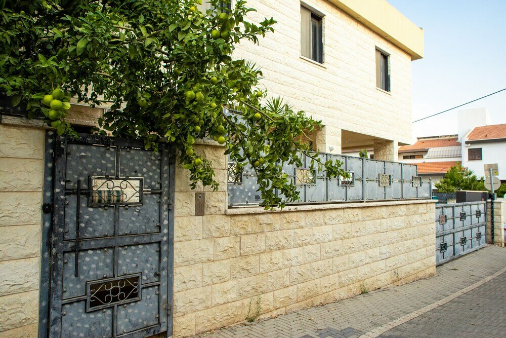 Фото Grace Holon Villa & Pool