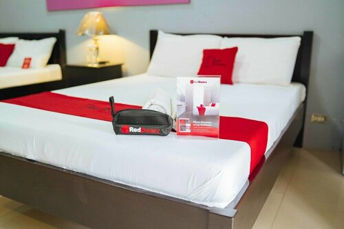 Гостиница RedDoorz @ Tolentino East Road Tagaytay в Тагайтае