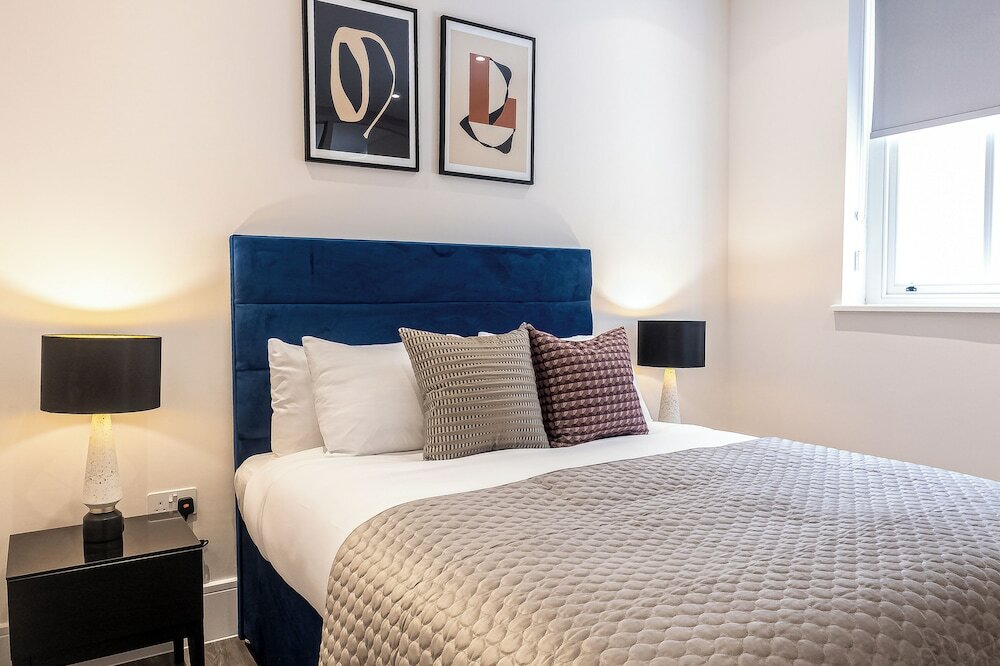 Фото Hungerford Rd Apts near stations by Sojo