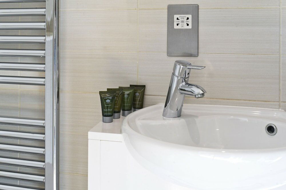 Фото Red Lion Court by City2Stay