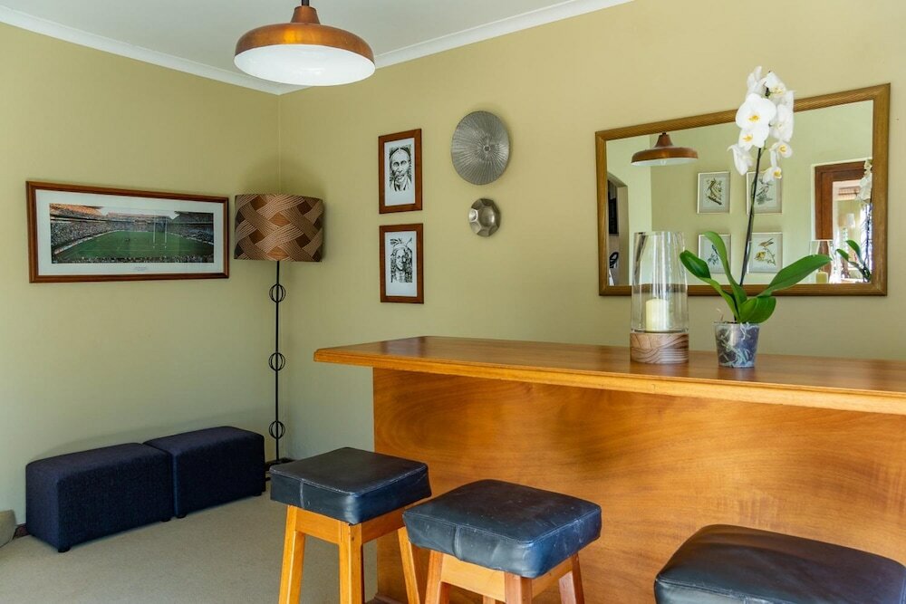 Фото Faraway Lodge B&b