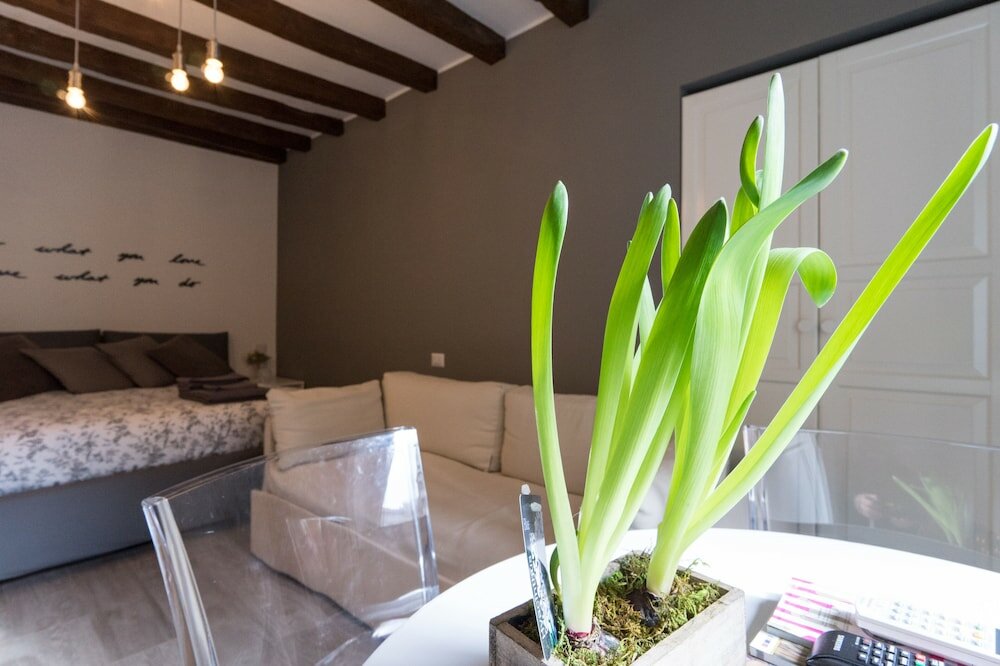 Фото Milano Apartments - Navigli Porta Genova