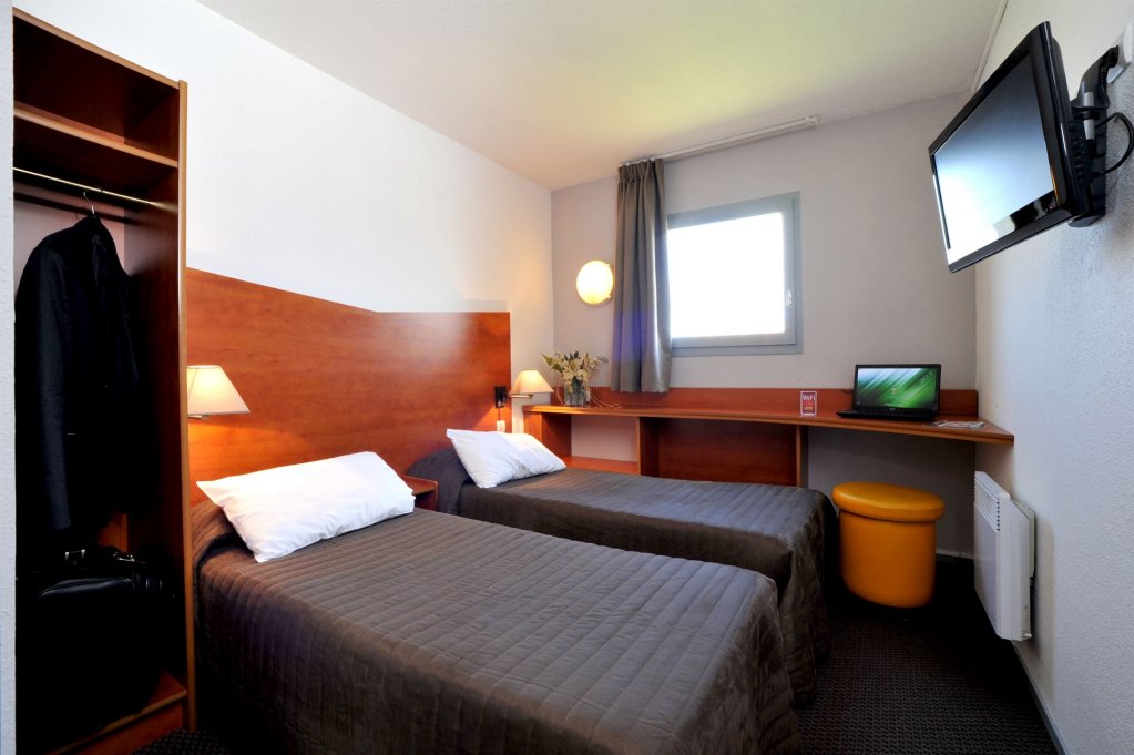 Фото Ibis Calais Car Ferry