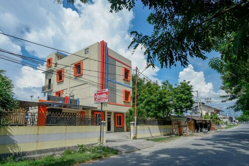 Гостиница RedDoorz near Millenium Waterpark Palu