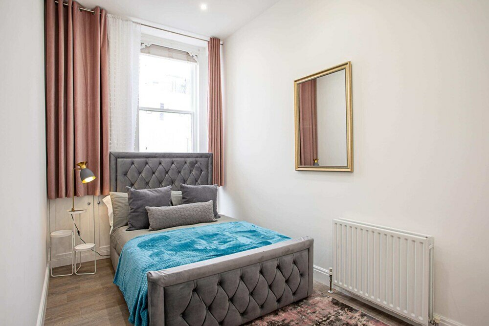 Фото Charming Chelsea Flat