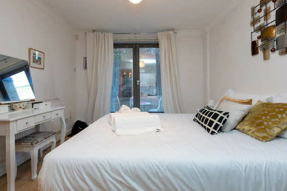 Фото Cosy & Charming 2bd Flat Near Essex Road