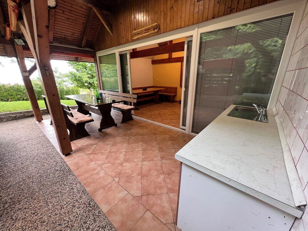 Фото Vineyard cottage Pri Krakaru