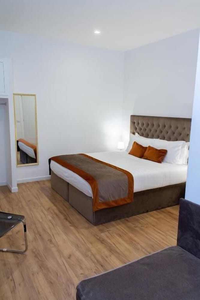 Фото Home at Rome Vatican Suites