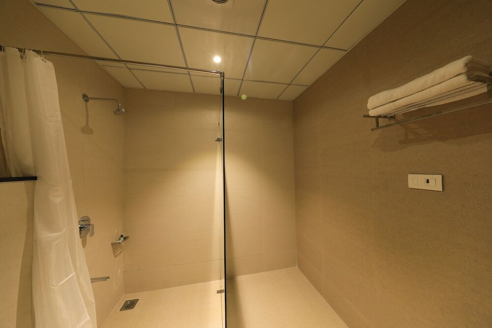 Фото Отель The Byke Suraj Club