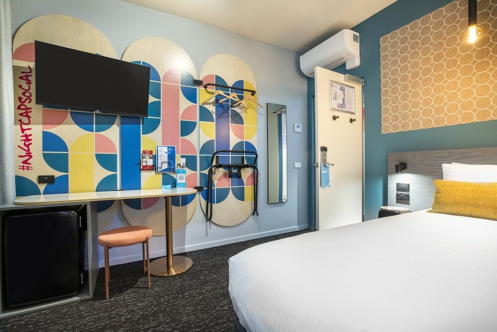 Фото Royal Hotel by Nightcap Social