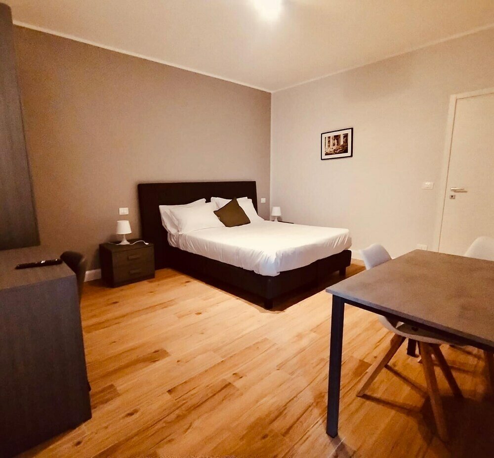 Фото Hh Hermoso Housing Asti