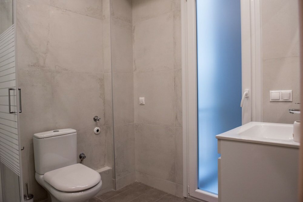 Фото Halu! Modern Centre Apartment