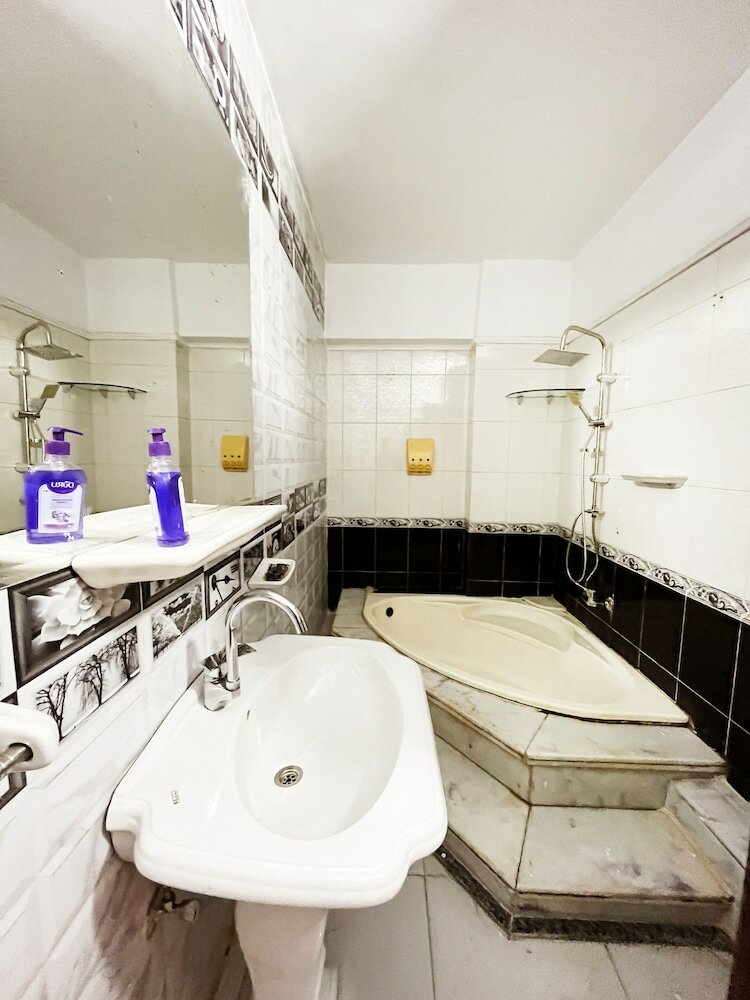 Фото Pyramids House