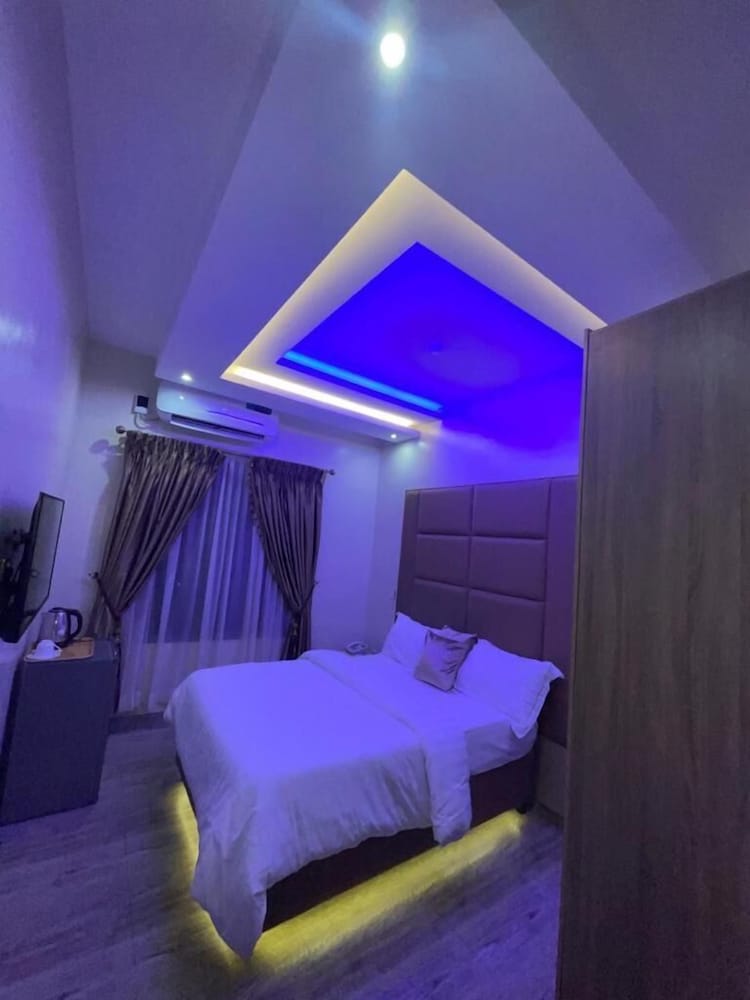 Фото God's Touch Apartment