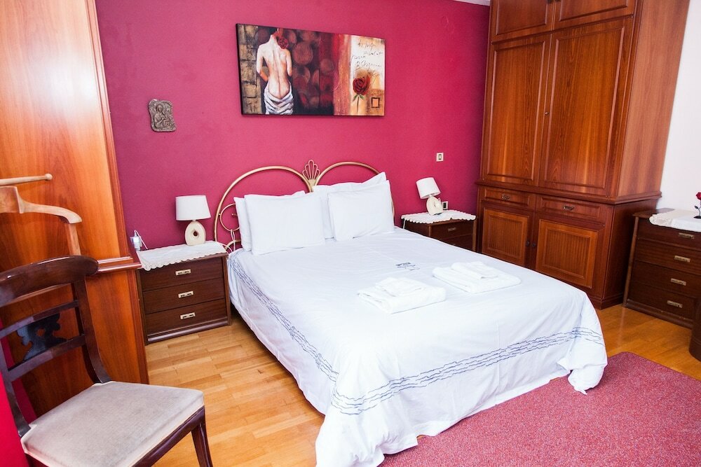 Фото Elegant Spacious Marousi Apt