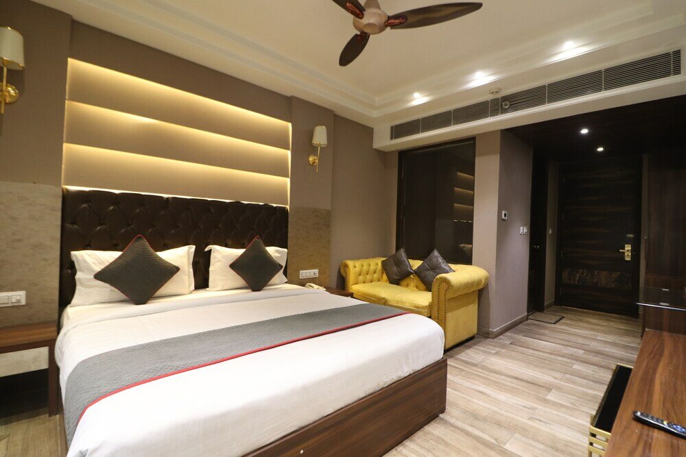 Фото Hotel Oak plaza New Delhi