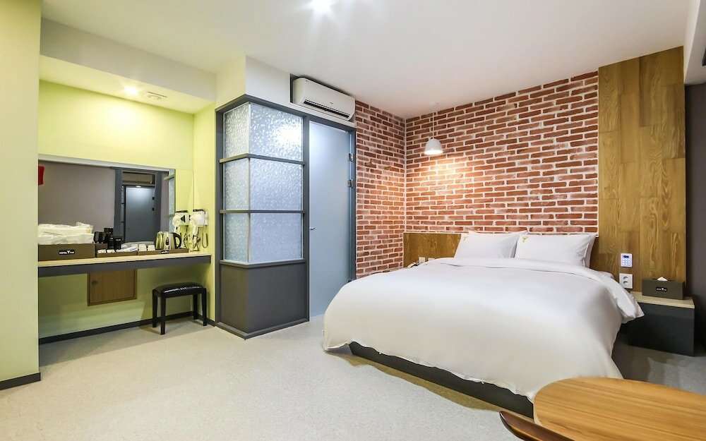 Фото Yeosu Hotel Y