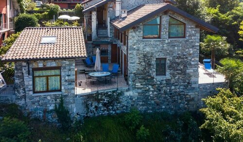Гостиница Lul Stone House With View of the Lake в Бавене