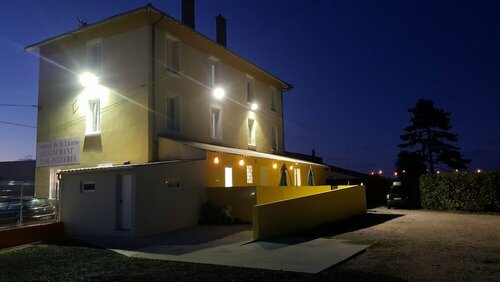 Гостиница Auberge de la Licorne