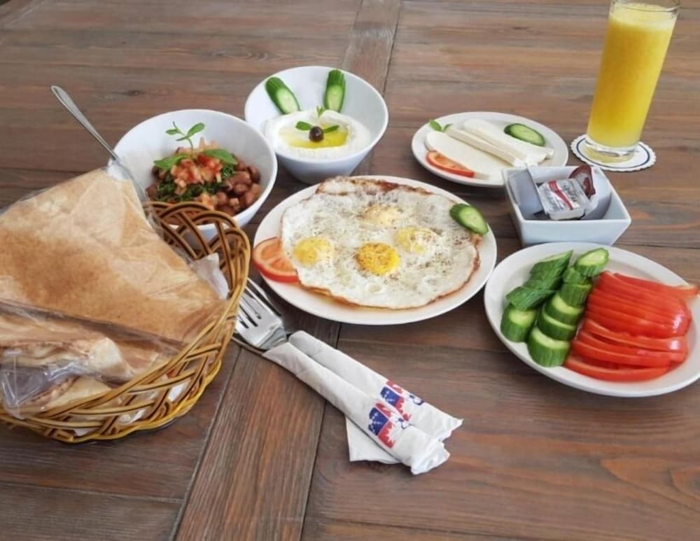 Фото Batroun Boutique suite