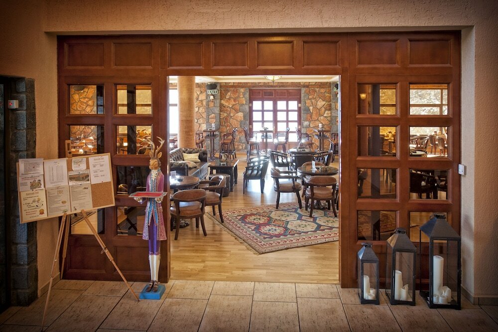 Фото Hotel Kaimak Inn