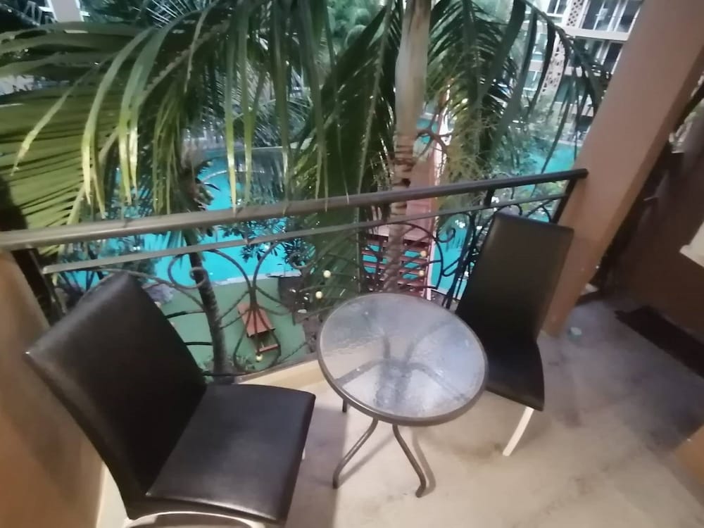 Фото Atlantis Condo Resort