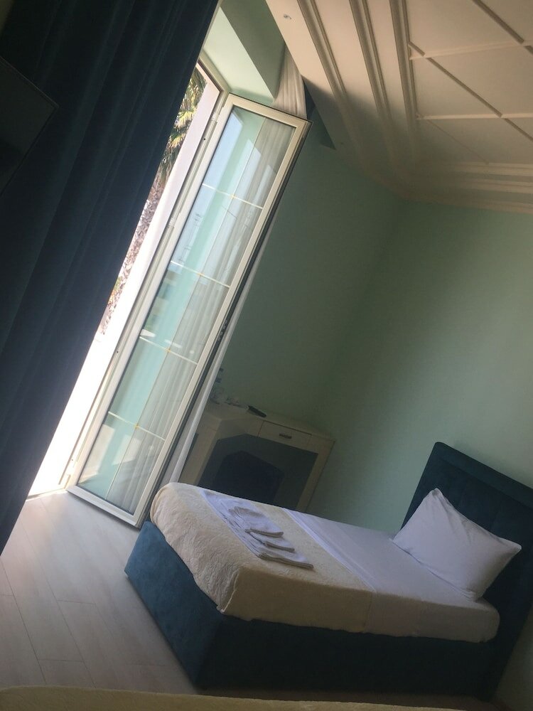 Фото Lukas Hotel