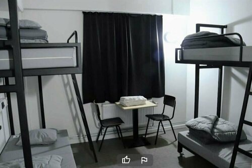 Гостиница Auberge Jeunesse Charleroi Youth Hostel в Шарлеруа