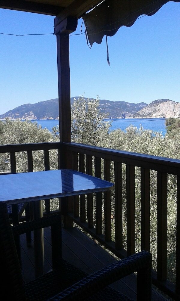 Фото Megalos Mourtias