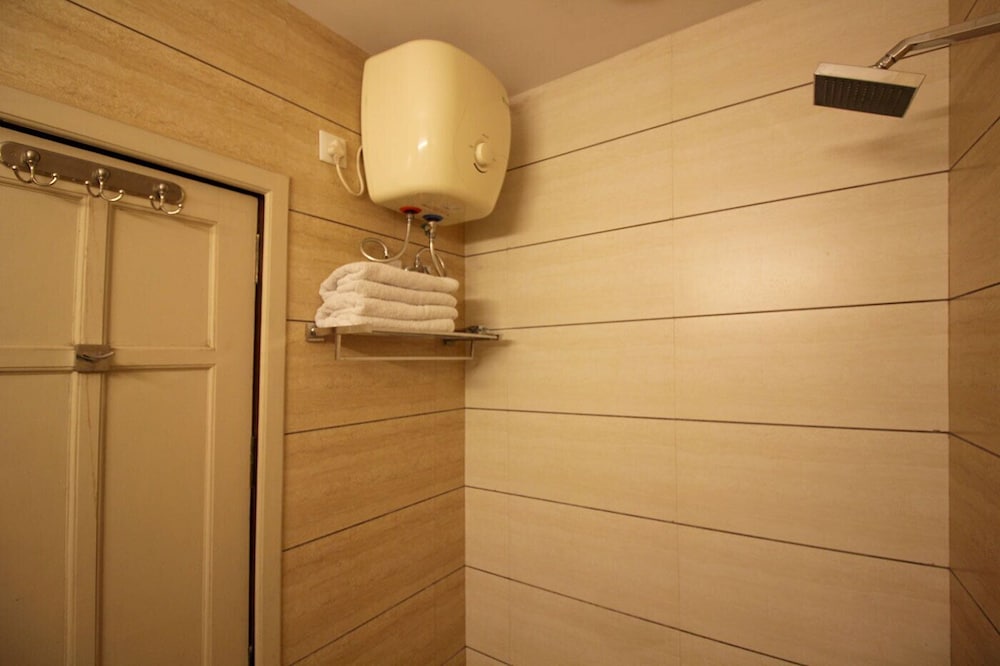 Фото Hotel Asian Plaza Dharamshala